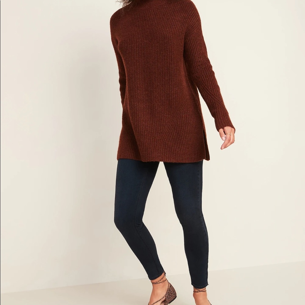 Old Navy Rockstar Low-Rise Super Skinny Jeans